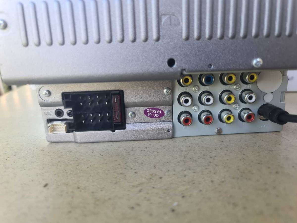 Nakamichi NA3020 2-DIN Built-in Bluetooth Touch Screen With Backup Camera