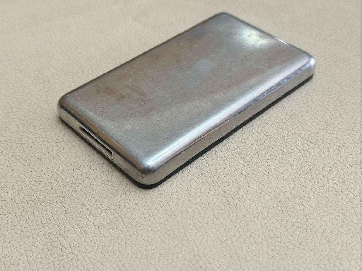 Apple iPod classic 5th Generation Black MA446ZP - 30GB