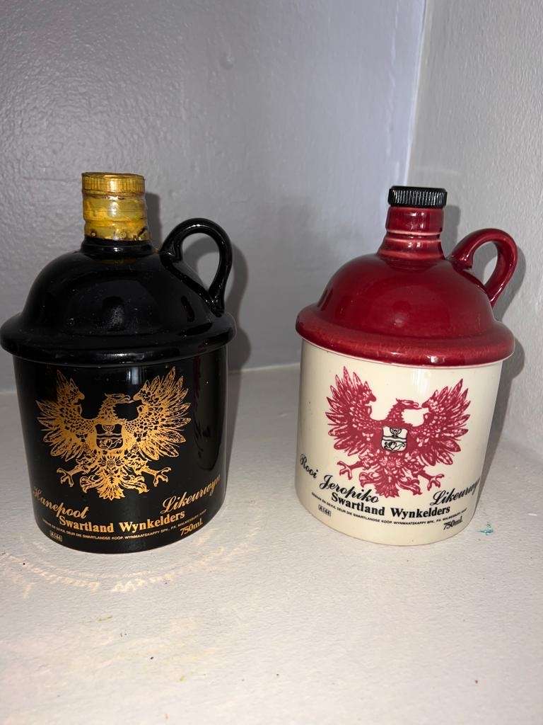 Odd pair of Swartland Sa wynkelders