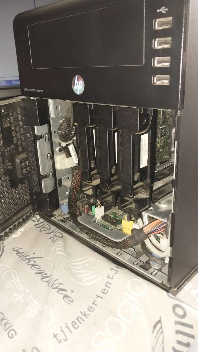 HP Proliant Microserver N36L