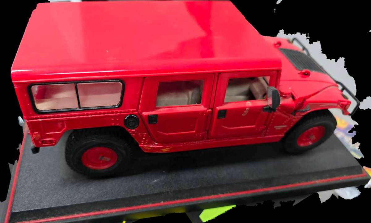 Highly collectable 1:18 Hummer Stationwagon