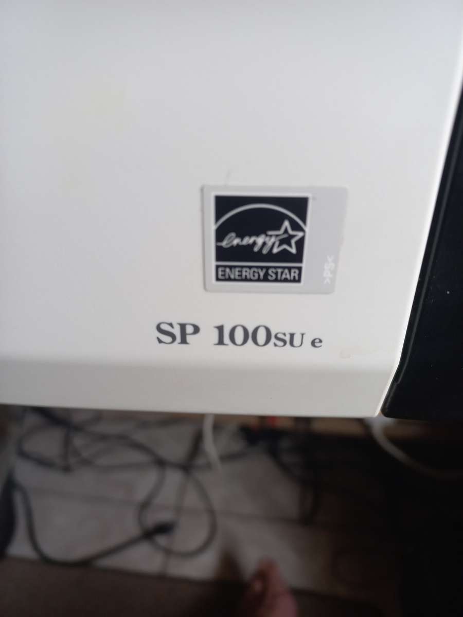 Ricoh SP 100su e (need tonner)