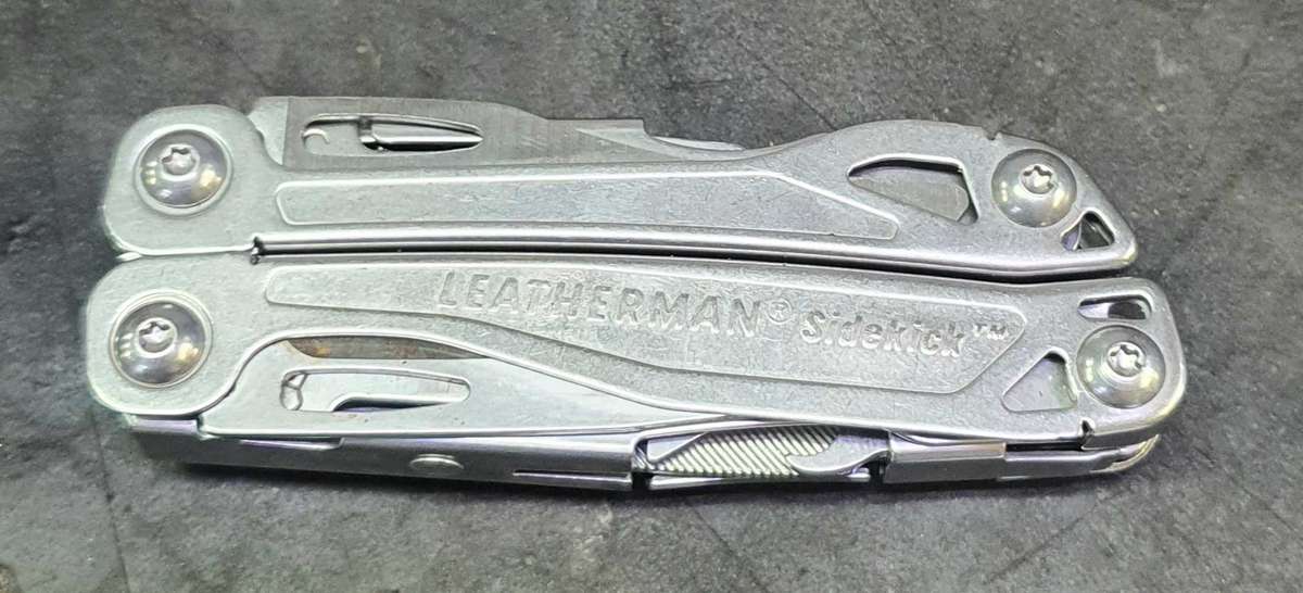 Leatherman side kick