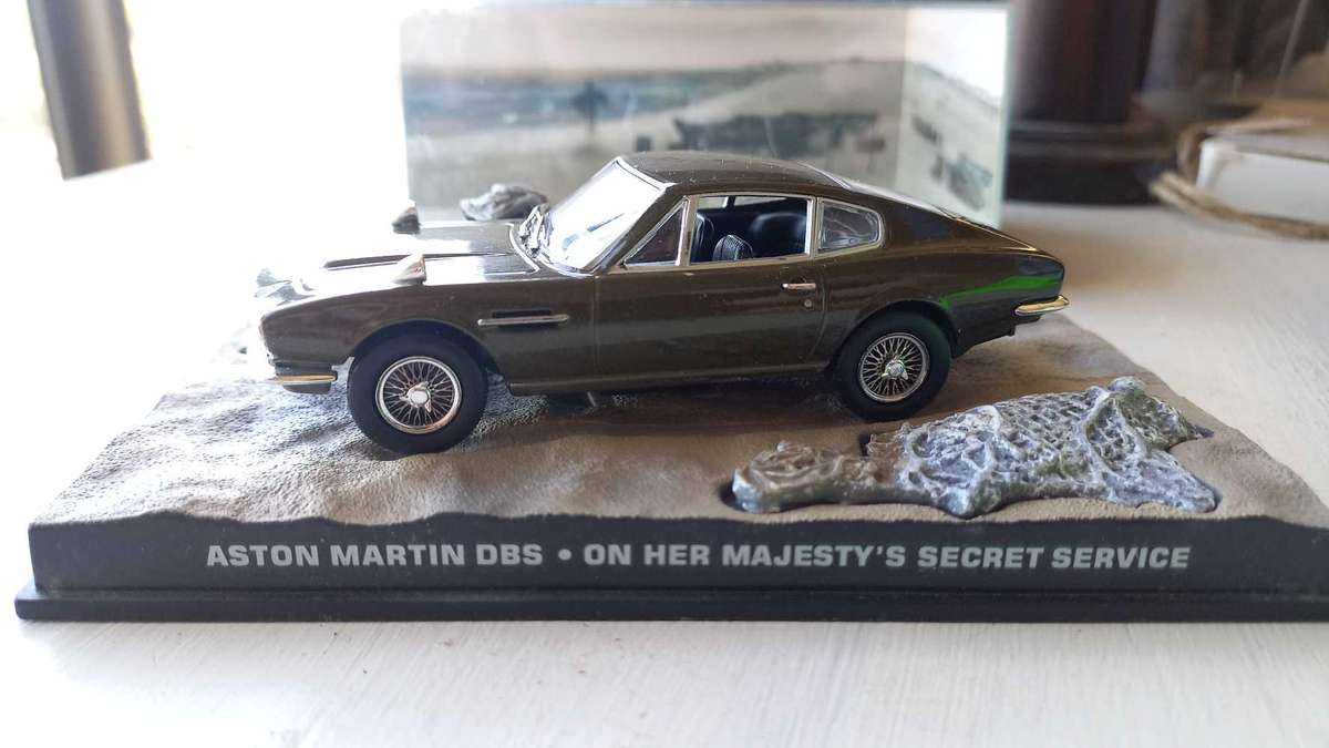 007 Aston Martin DBS - On Her Majesty`s Secret Service