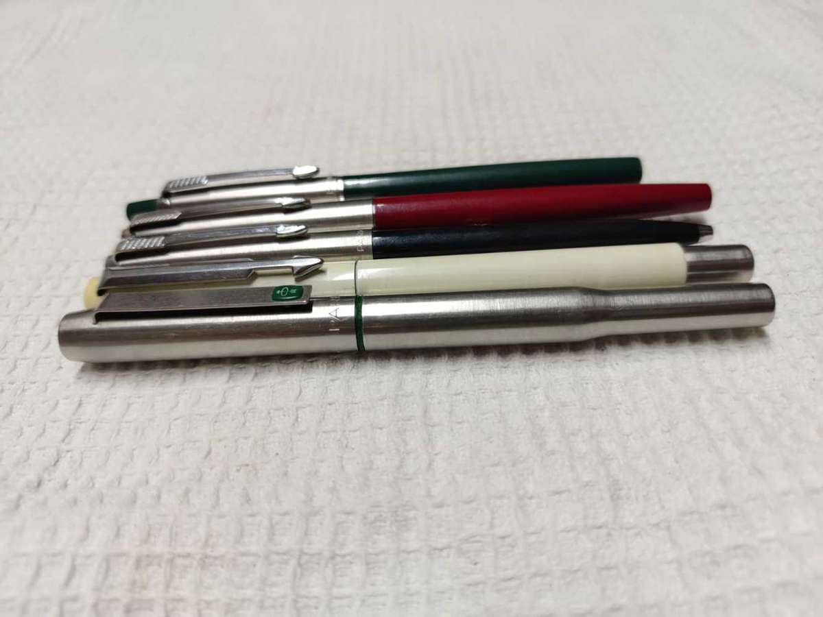 Parker pen casings Lot
