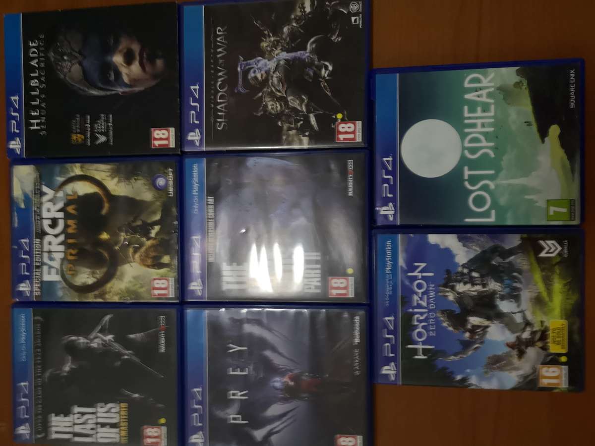 Playstation 4 with 2 controllers