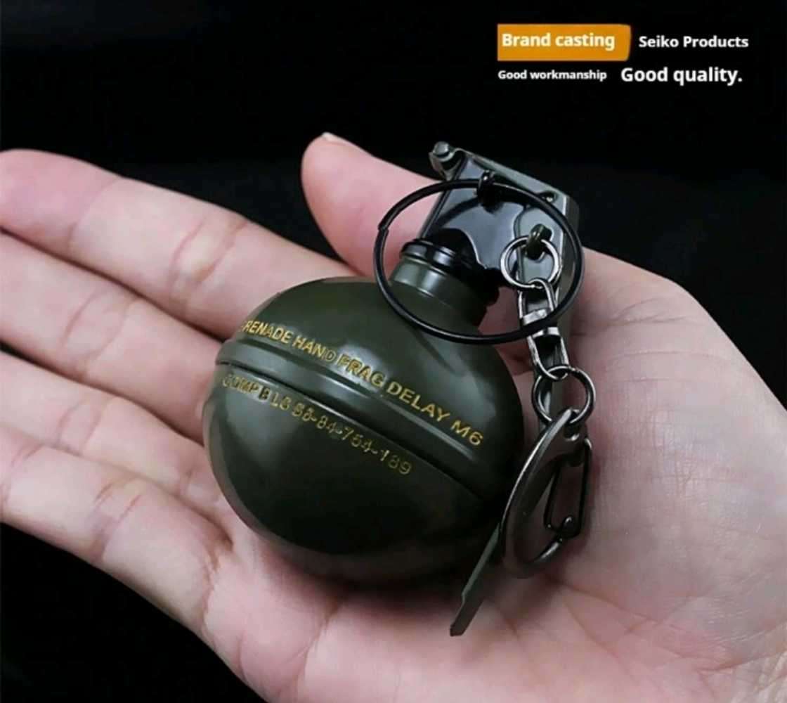 1 x M67 Frag Grenade Mini Replica