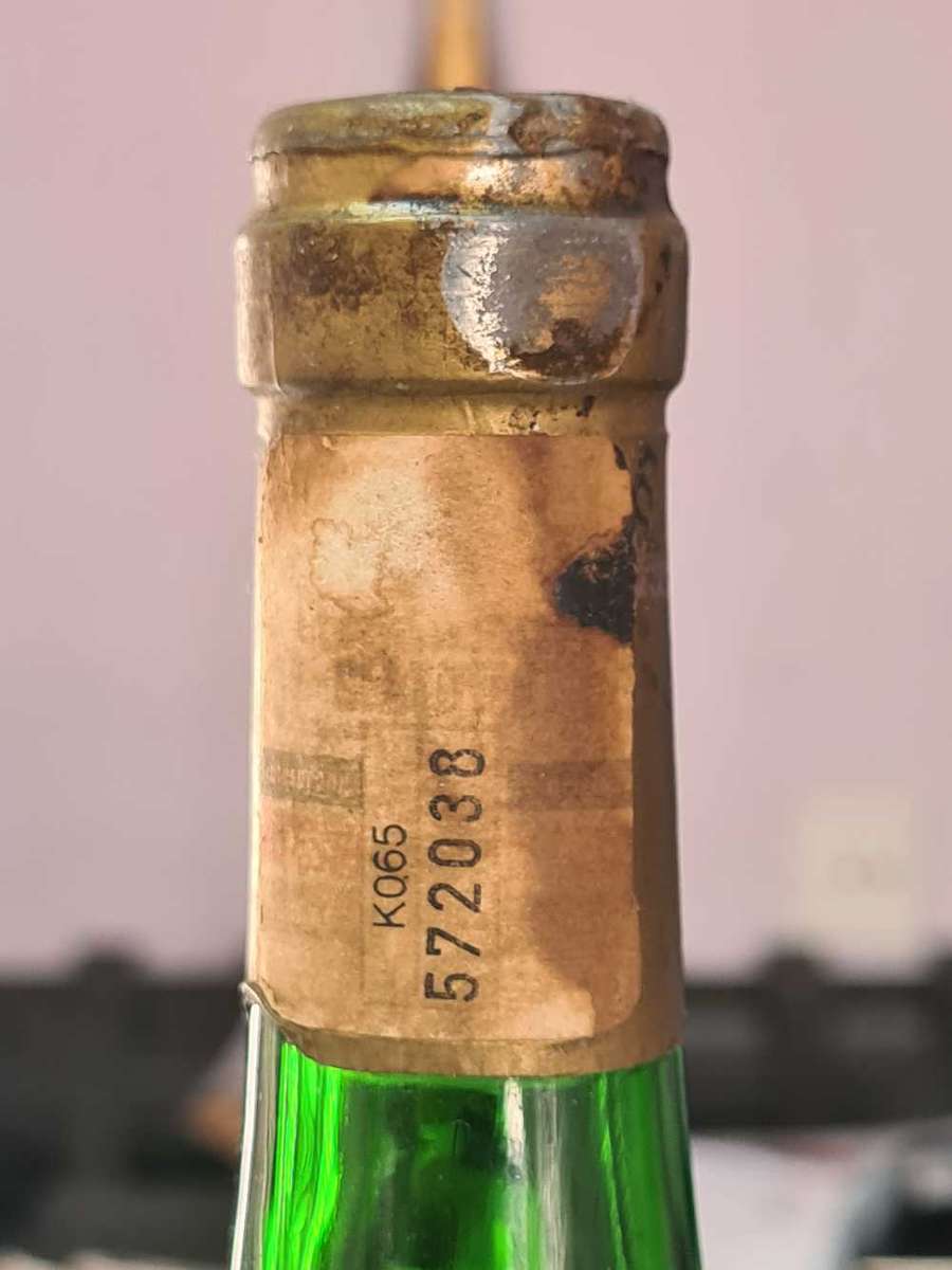 Vintage wine. Vintage 1982