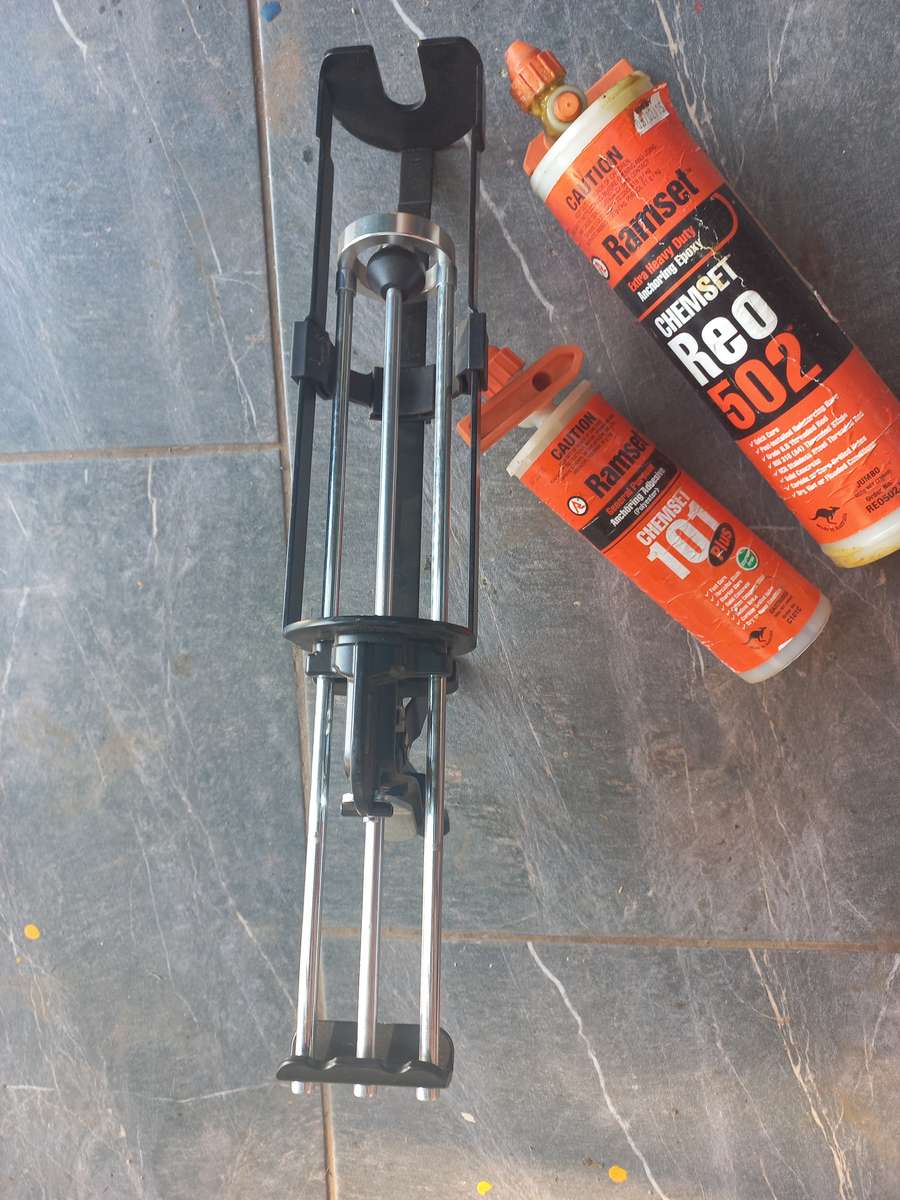 Heavy duty Ramset universal applicator