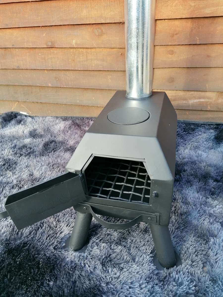 1 plate Rhino coal stove indoor and outdoor new.