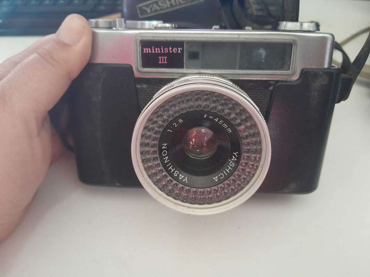 RELIST Vinatge Yashica minister 111