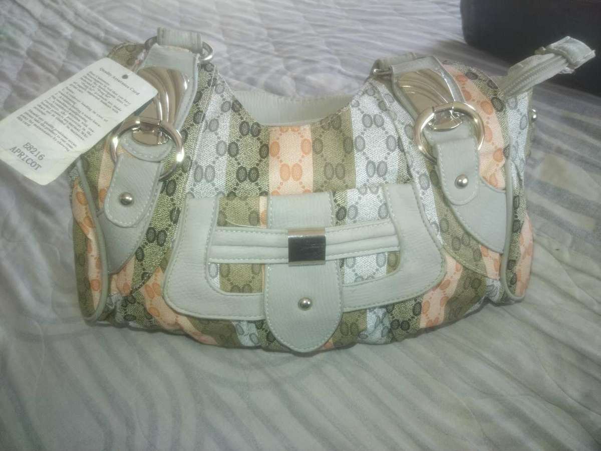 3+1 handbags READ CAREFULLY