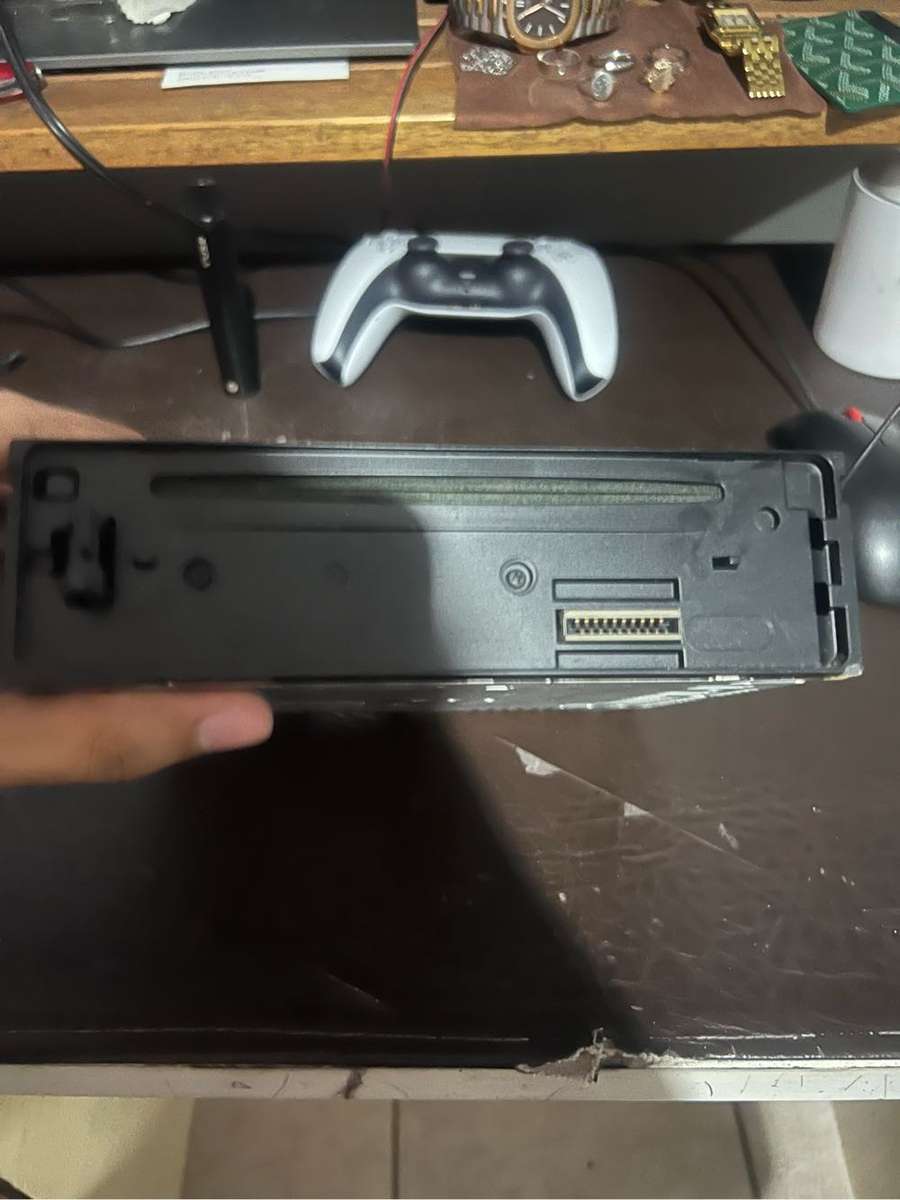 Sony CDX-G1150U radio