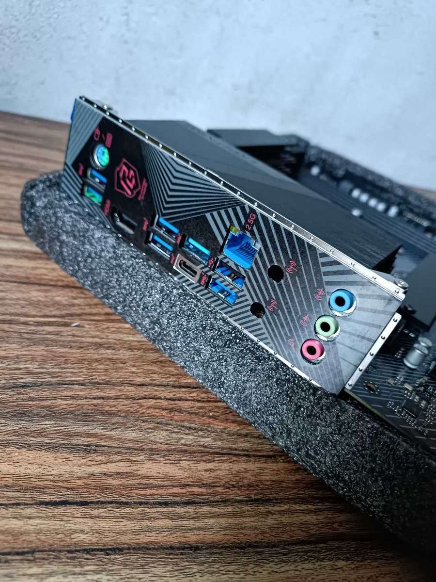 ASRock Z790 PG Lightning D4