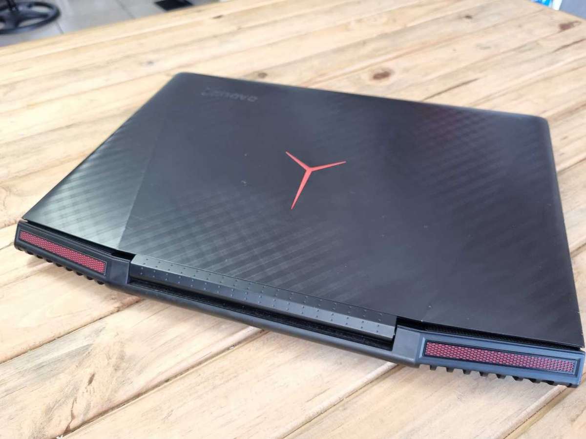 Lenovo Legion Y720 Core i7 - 7700HQ Gaming Laptop / 12GB DDR4 RAM/ 240GB SSD/ GTX 1060 6GB GPU/ FHD