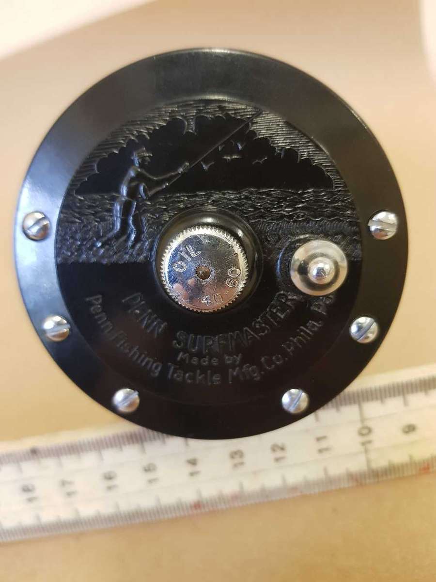 Penn 200 Surfmaster . Backelite spool.