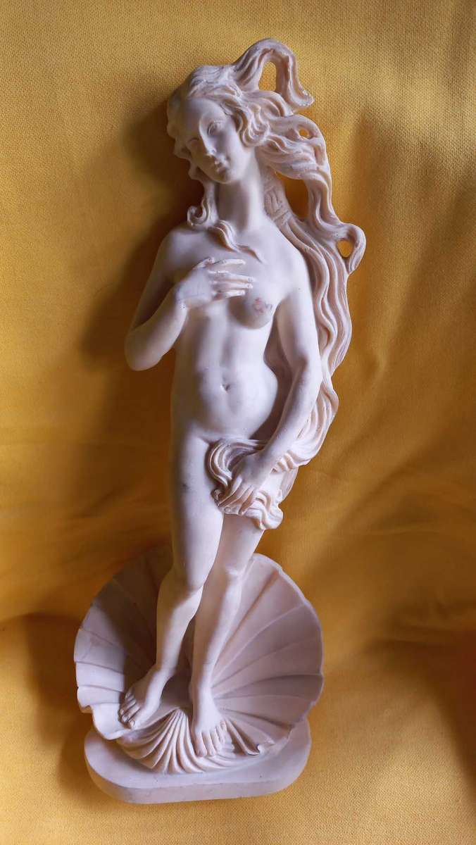 Vintage Birth of Venus statue/figurine