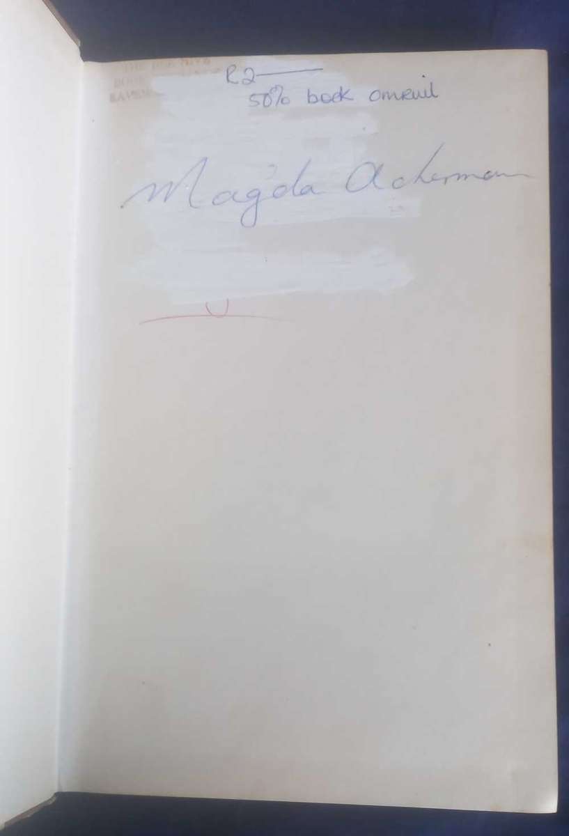 Gebarste mure deur Dricky Beukes