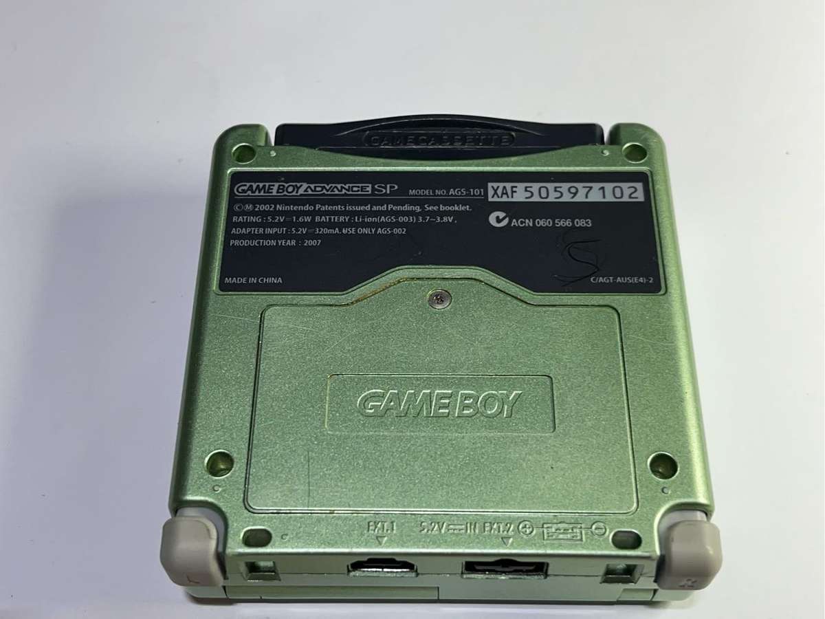 Nintendo Gameboy Advance SP bundle (#2)