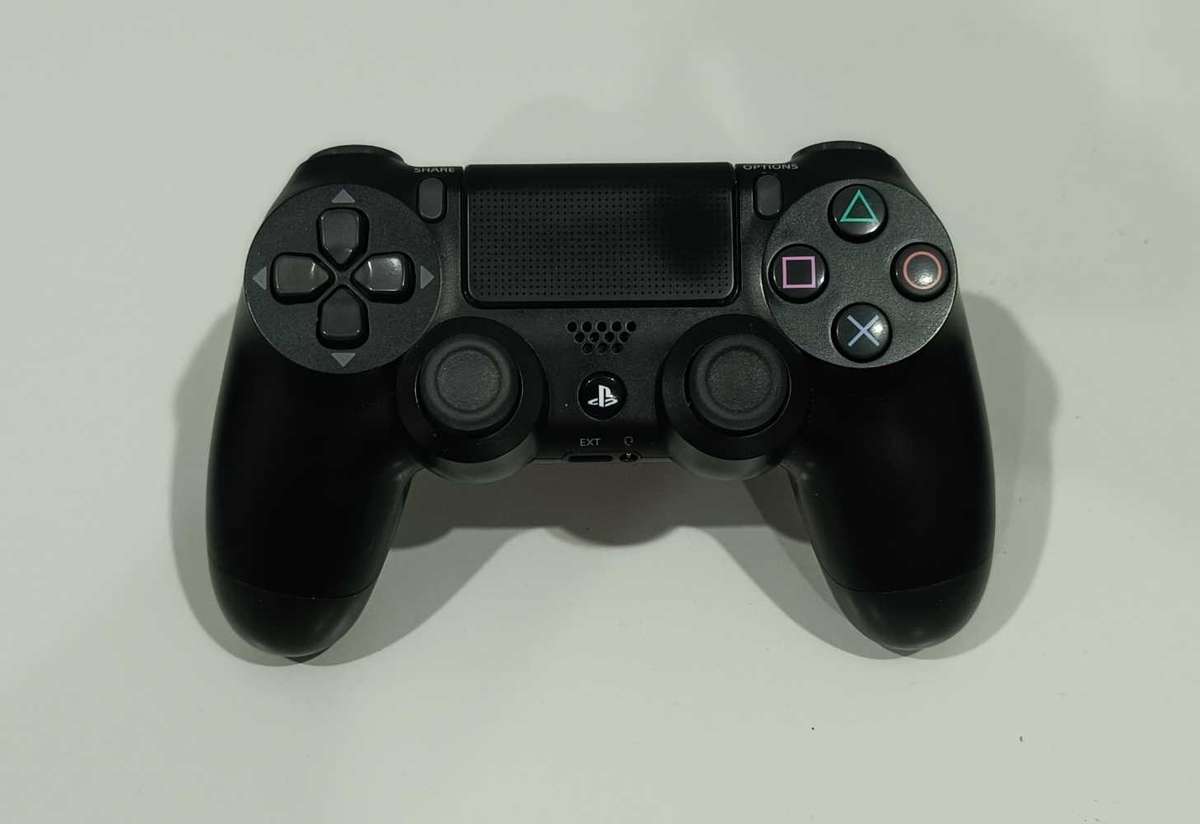 Playstation 4 Slim Limited Edition GT 1TB