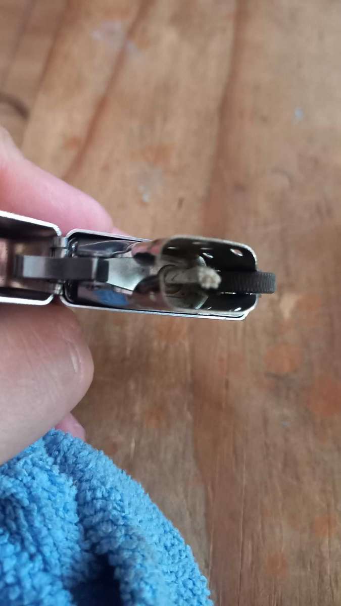 Zippo Steel Thailand Motif