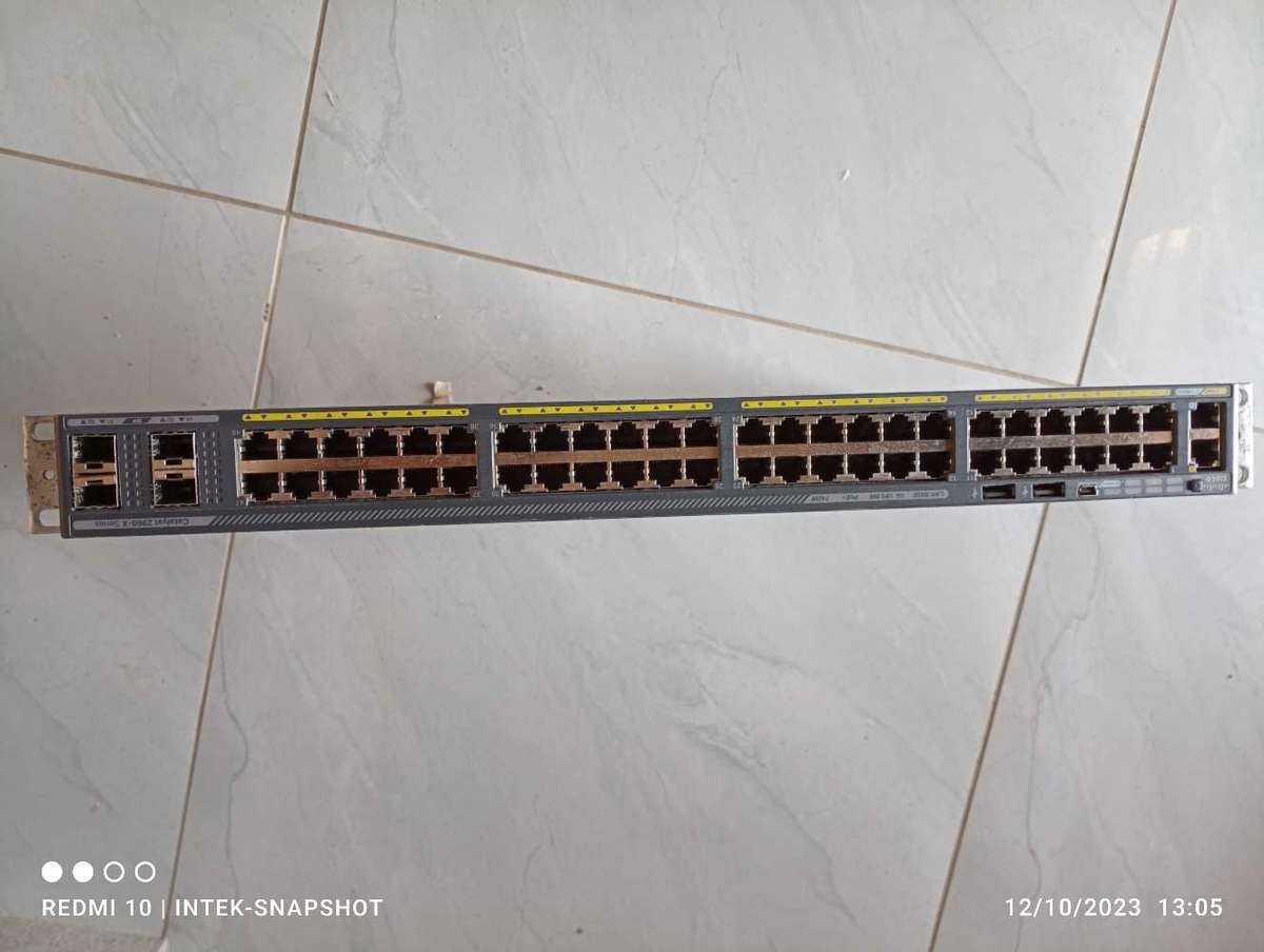 Cisco WS-C2960X-48LPS-POE Switch