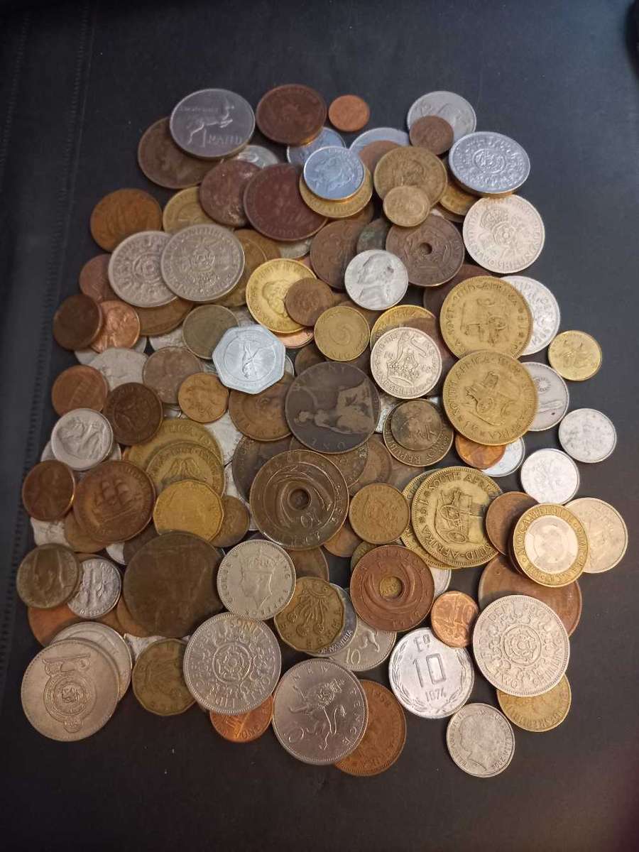 150 Mixed international coins