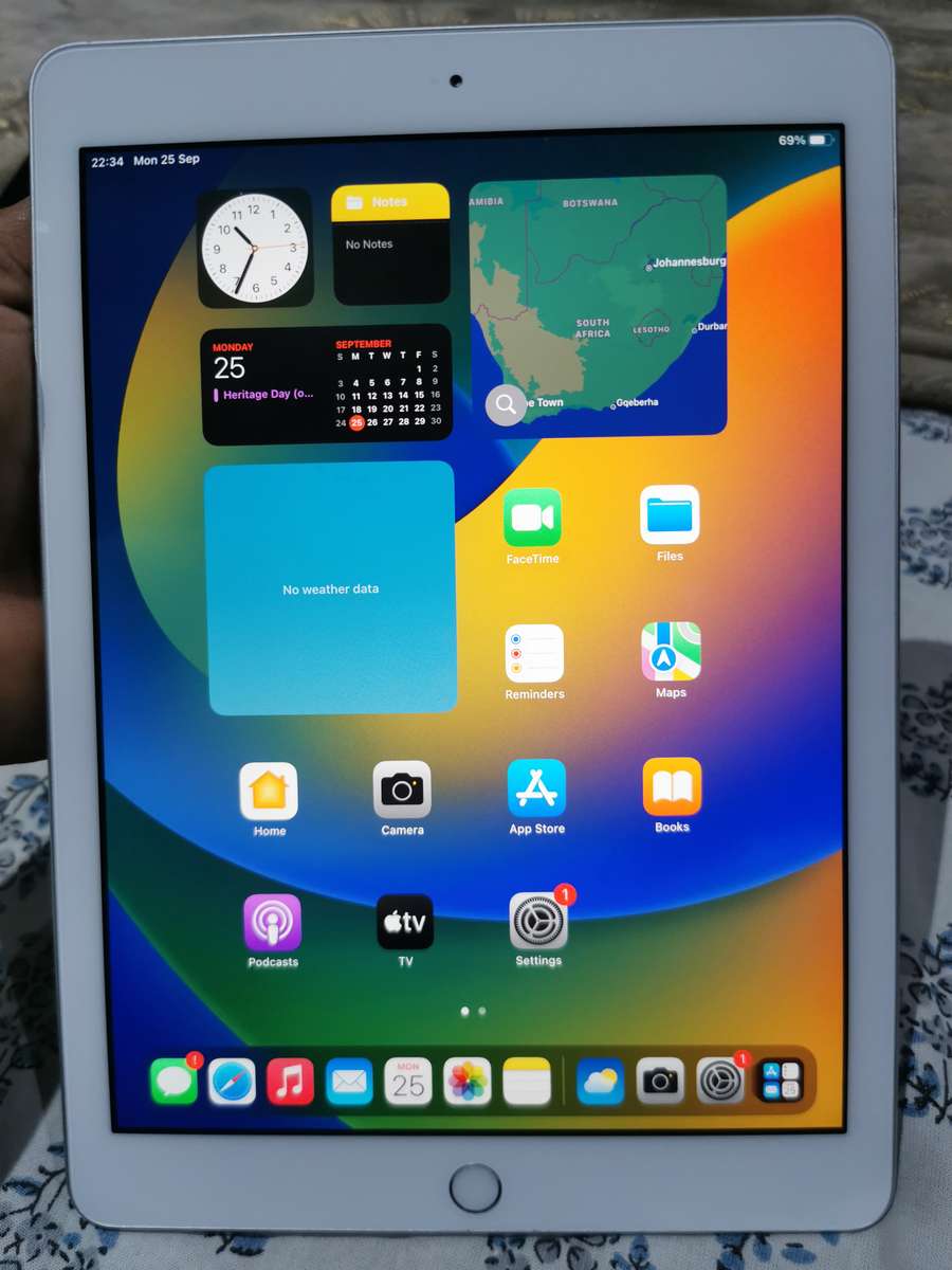 iPad 9.7` 32GB WIFI (2018 6TH GEN) USED