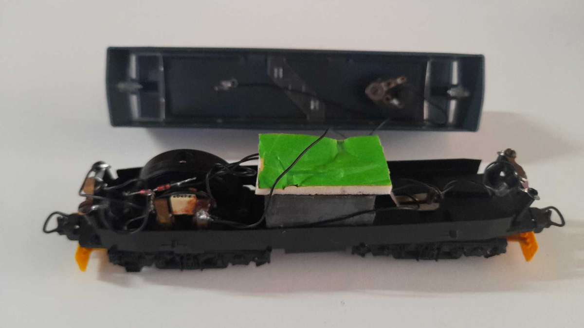 LIMA HO 5E BLUE TRAIN LOCOMOTIVE