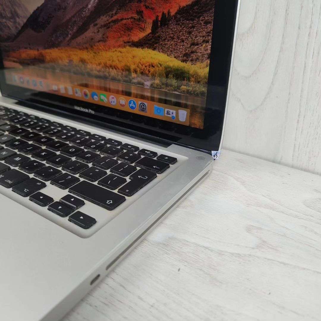 Apple macbook pro 13 inch Mid 2012 Core i5 2.5Ghz