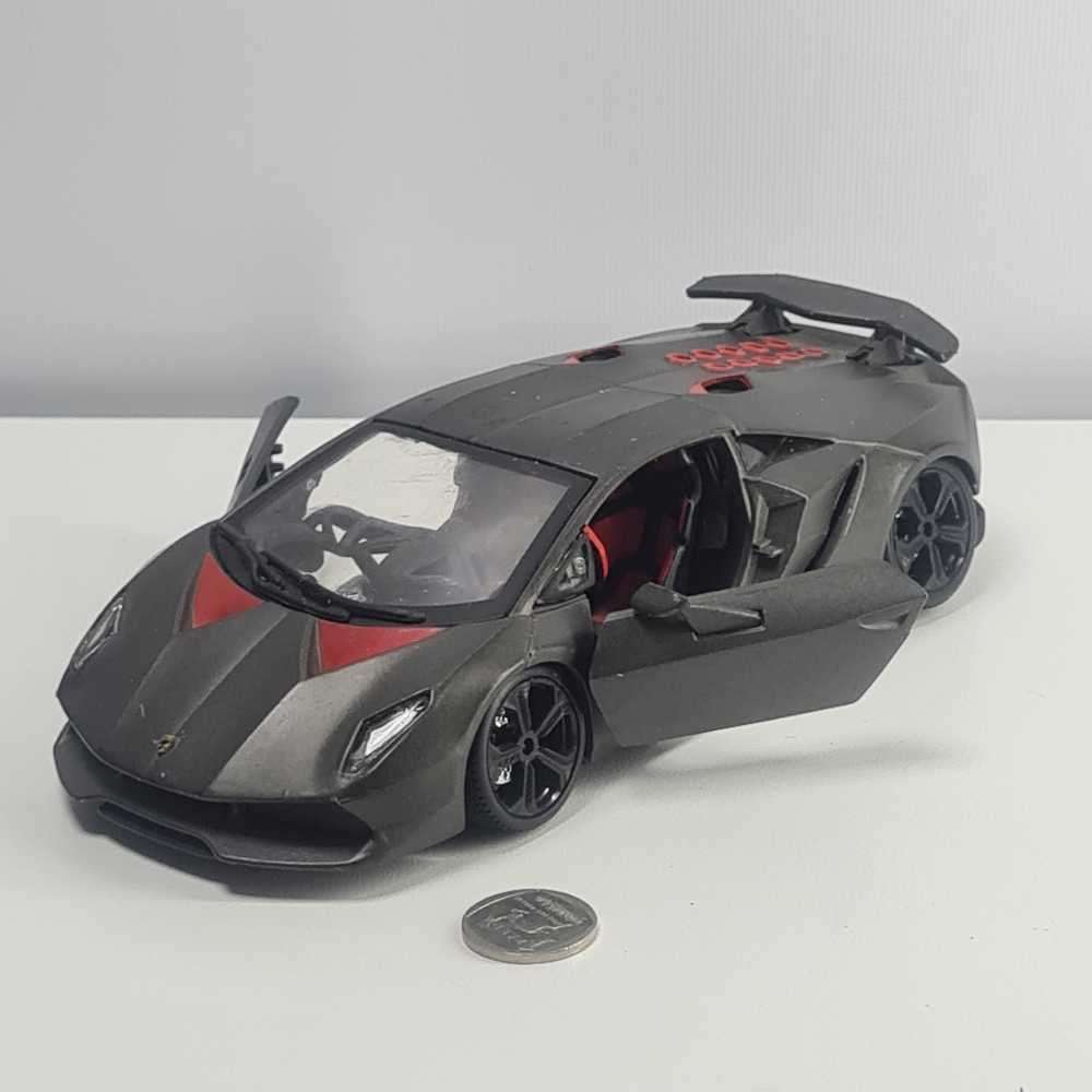 Lamborghini Sesto Elemento Matt Grey 124 Diecast Car Model by Bburago