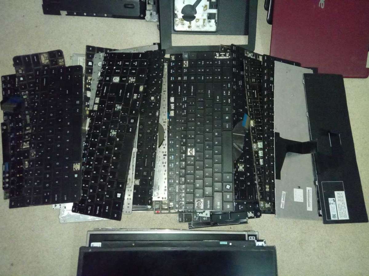 Bult Lot Of Laptop Spares/Scraps
