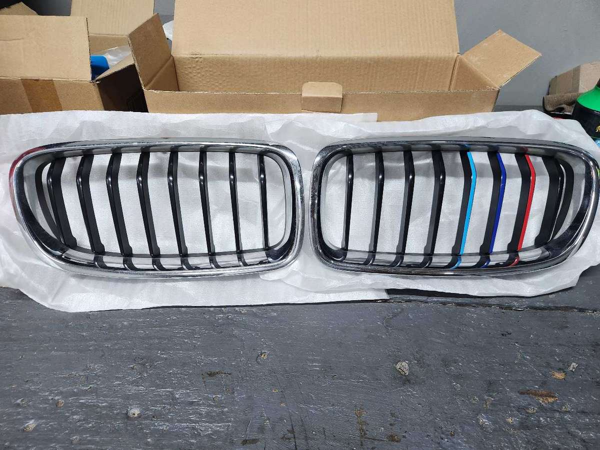 BMW F30 M SPORT KIDNEY GRILLS