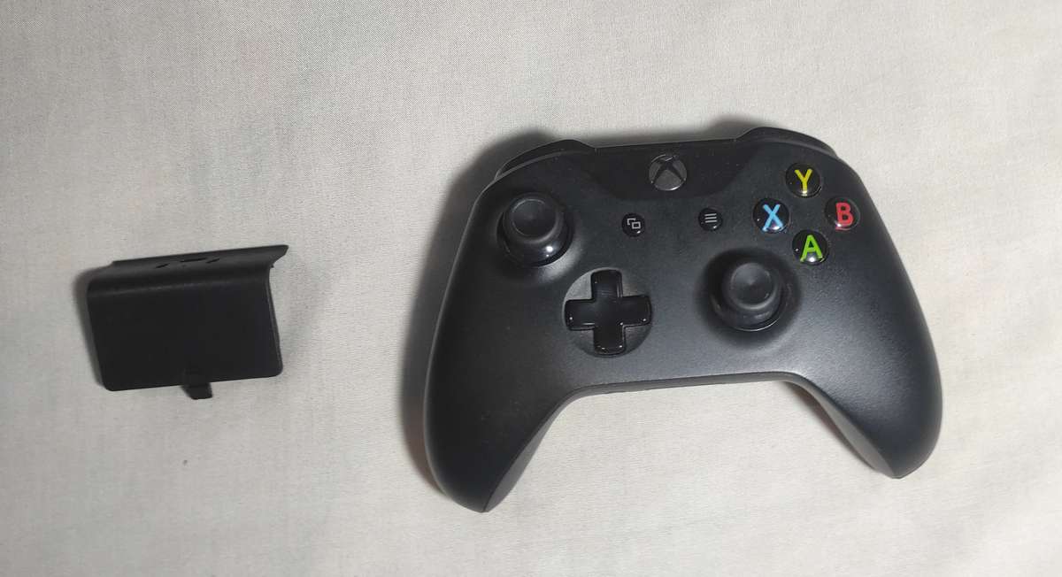 Xbox One Controller (with battery pack)