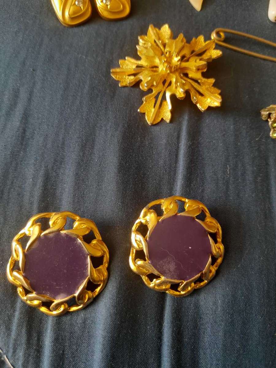 Vintage jewelry