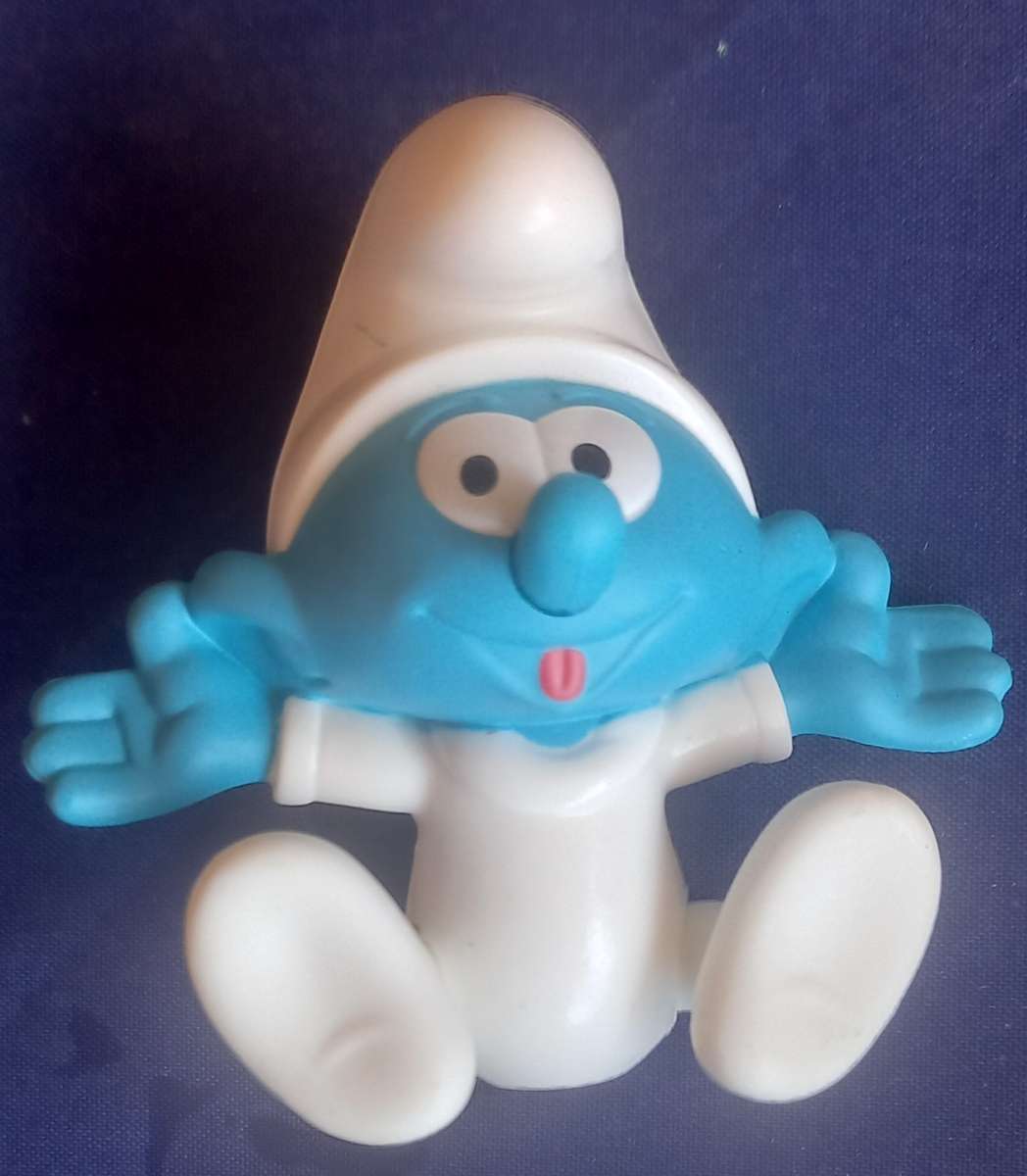 McDonalds toy - smurf