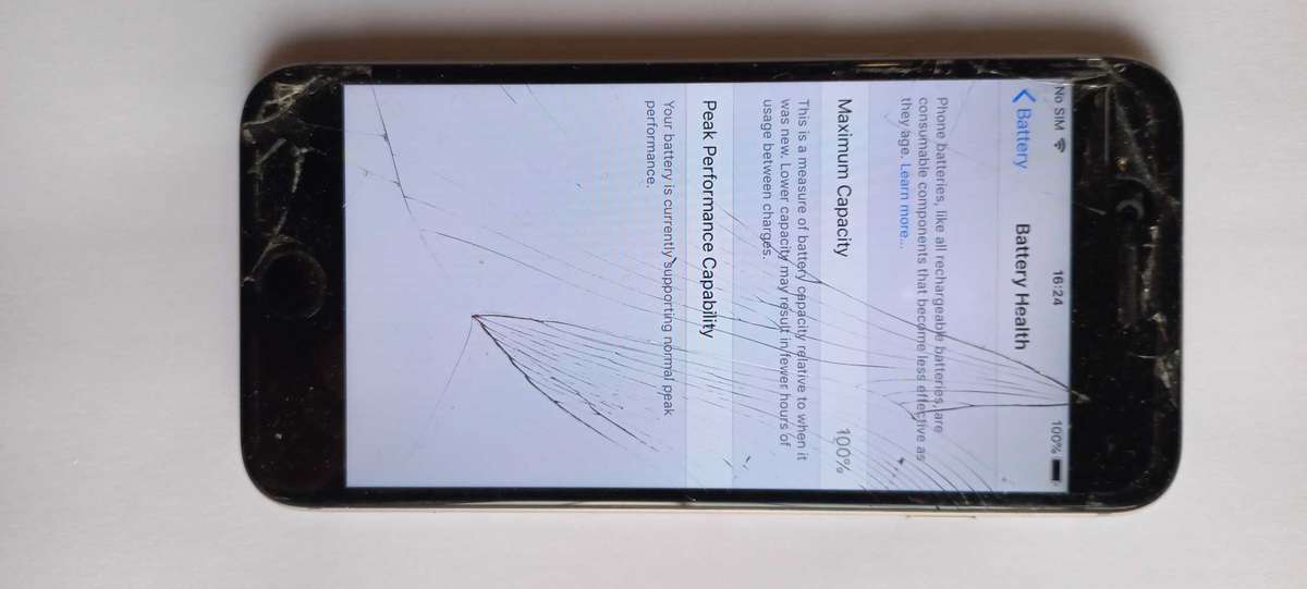 IPhone 6 Space Grey (Damaged screen)