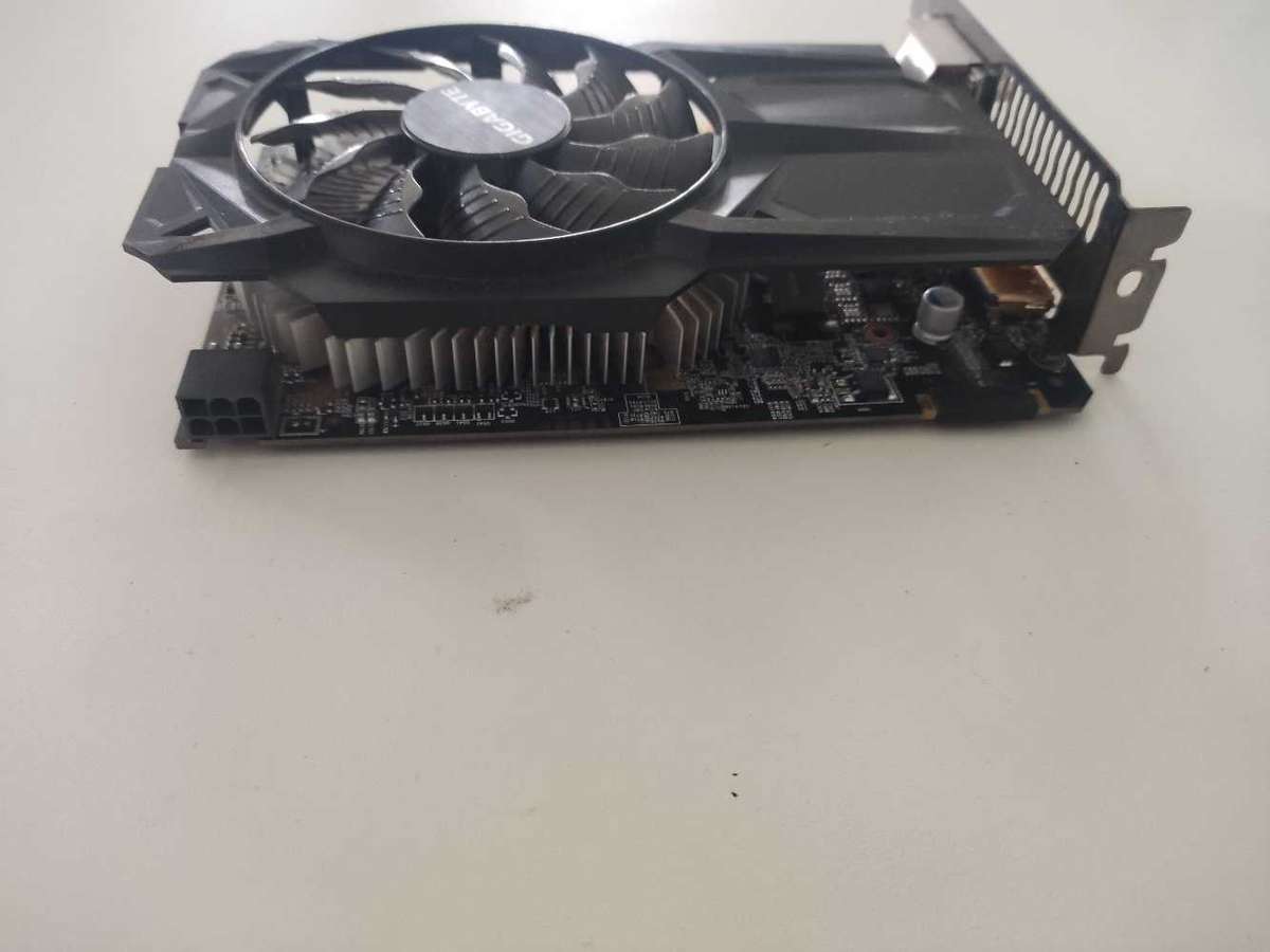 Gigabyte Geforce GTX950 2GB GDDR5 Graphics card**HDMi**6 Pin PCIE power needed