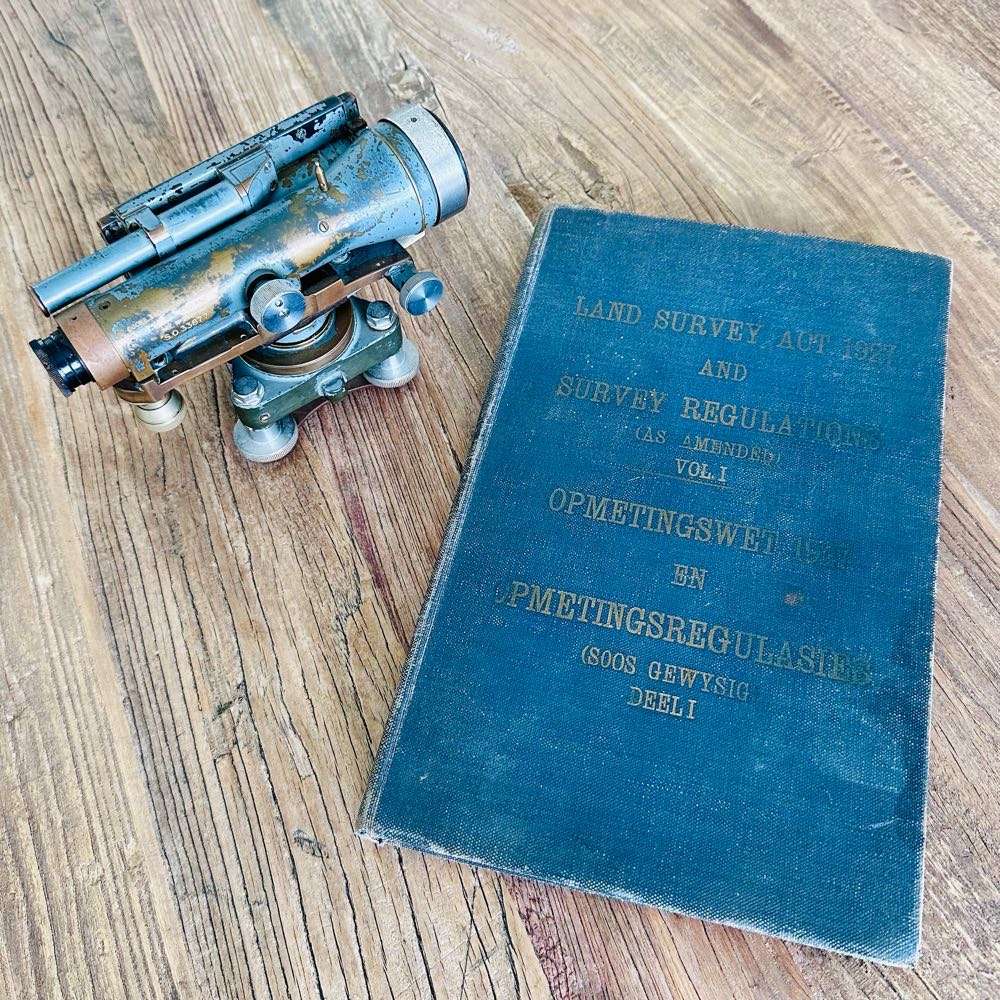 Vintage COOKE, TROUGHTON & SIMMS Precision Level (Dumpy) & Land Survey Act 1927