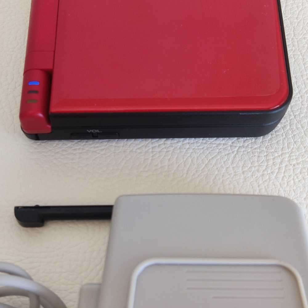 Nintendo Dsi XL console Super Mario Bros 25th anniversary edition +Game