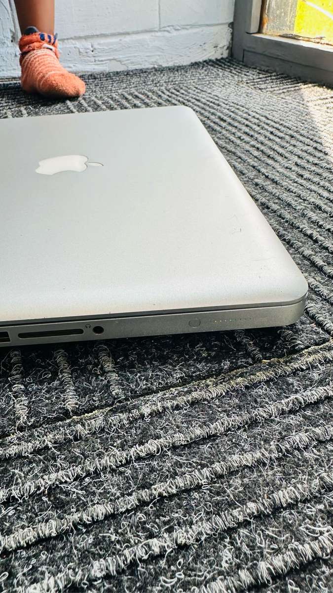 Apple MacBook Pro Core-i5 256GB SSD 4GB RAM 13 inch (2011)