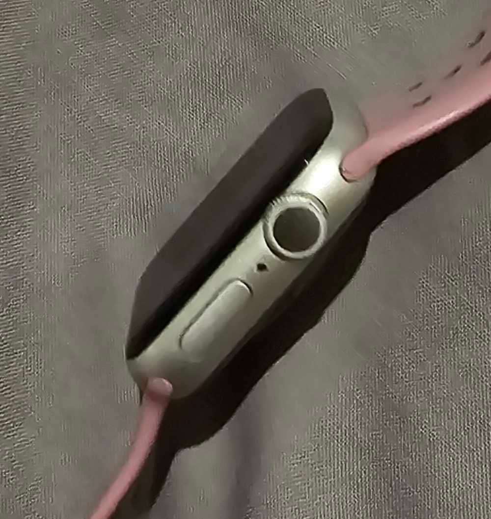 Apple watch 6 40mm 90% battery