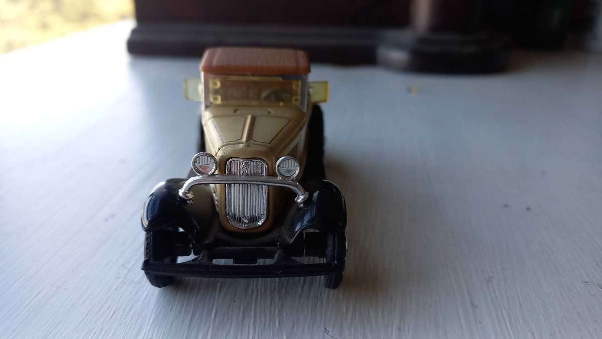 1932 Ford Roadster De Luxe ERTL