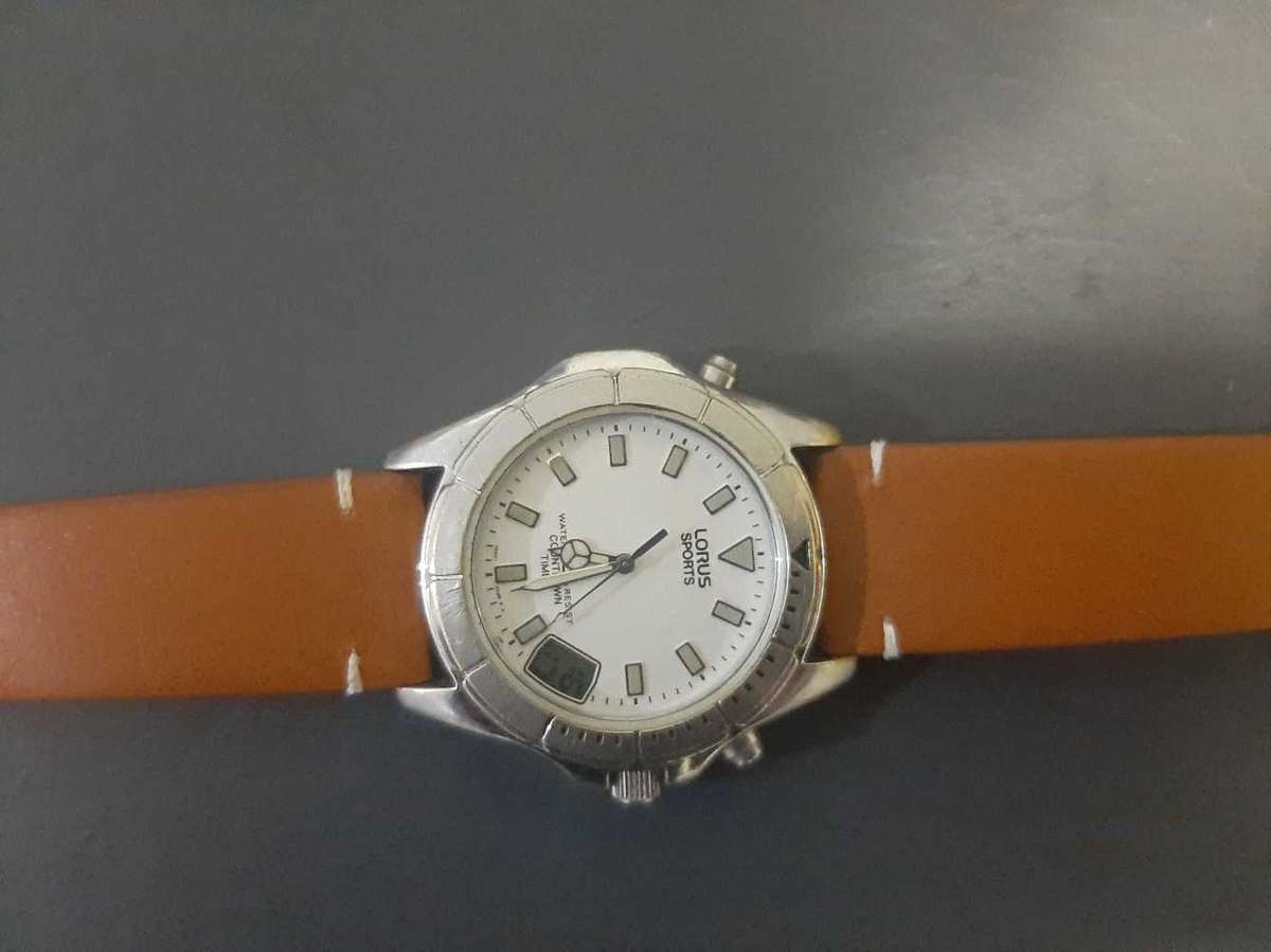 1st bid wins Full working lorus watch