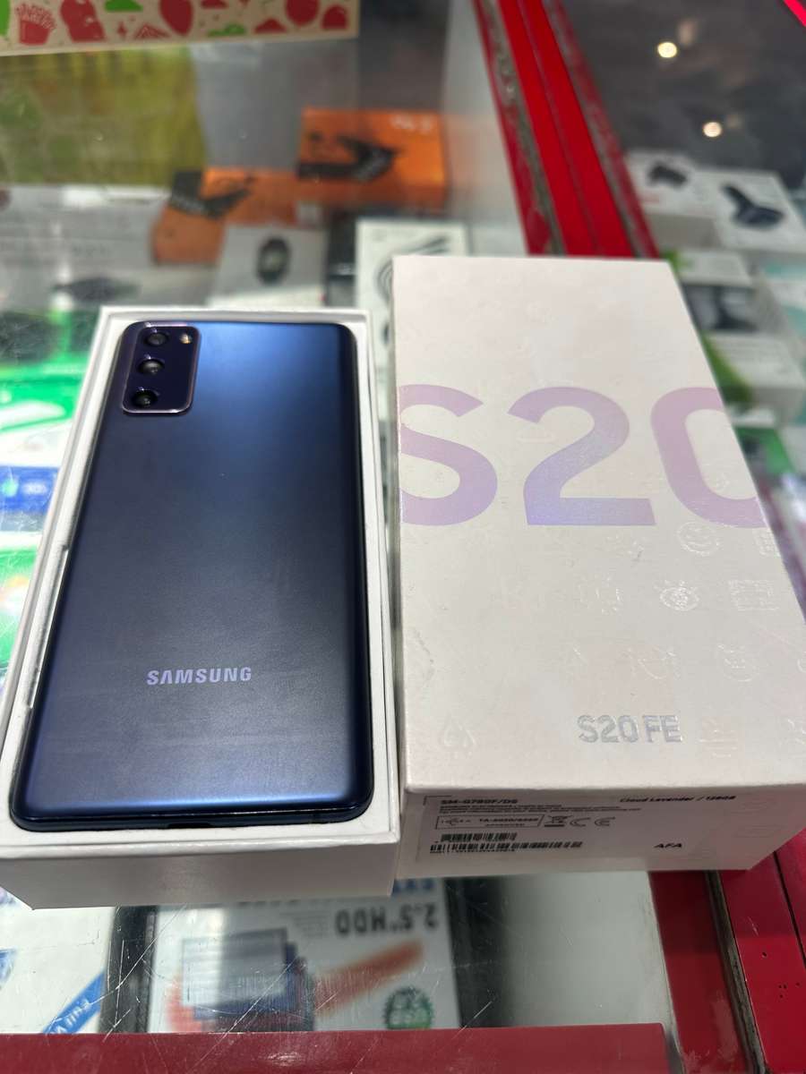 SAMSUNG S20FE USED