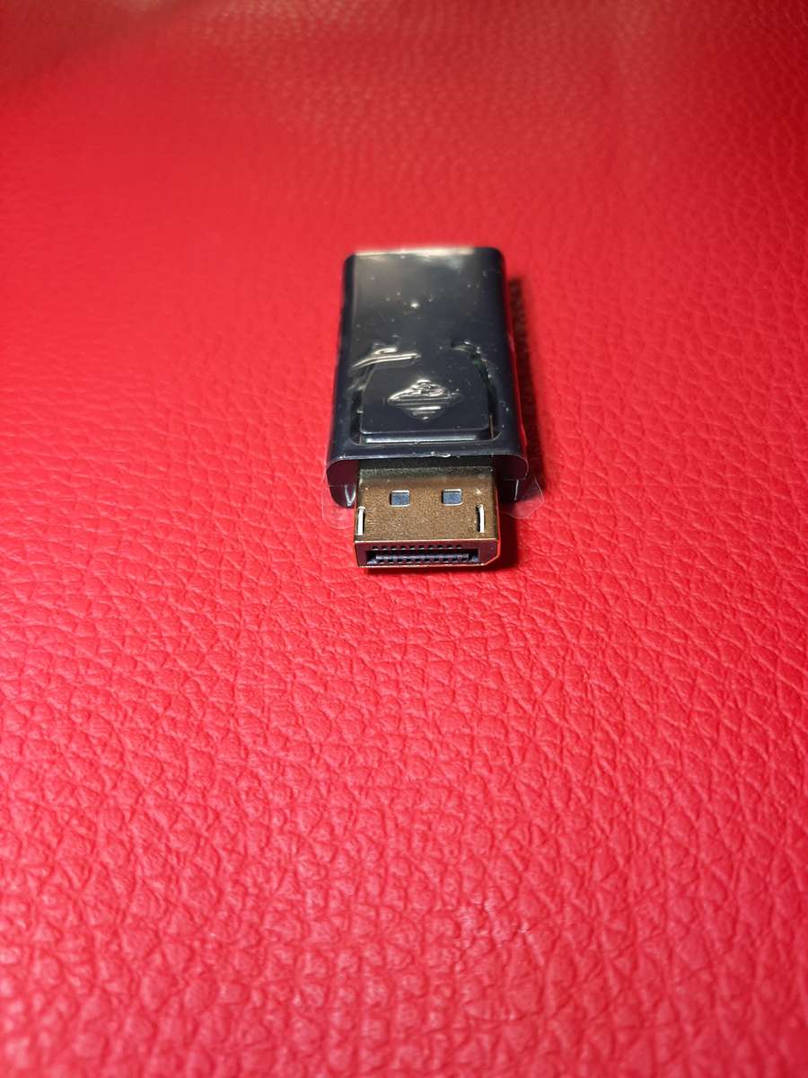 DisplayPort to HDMI adapter