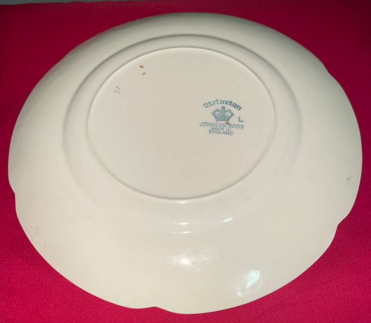 Vintage Sale - Johnson Bros Victoria Series Boscomb Pattern Plate