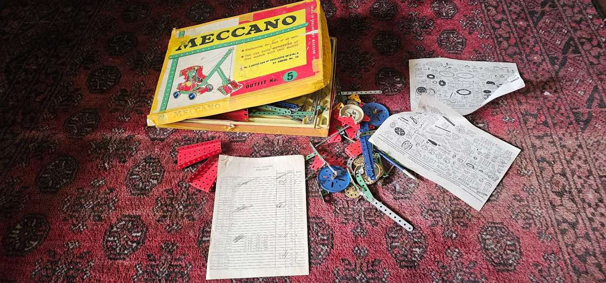 Vintage Meccano  set outfit no 5