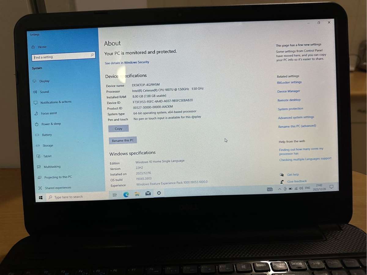 Dell Inspiron 15 3521 Laptop|8GB Memory|320Gb HDD| 1.5Ghz Celeron| Dell Wireless Mouse| Windows 10