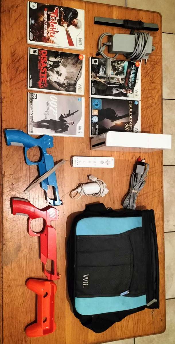 Wii console White with X5 Wii games and Wii accessories (Wii)